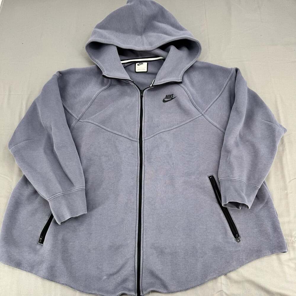Woman’s Nike Tech Fleece Full Zip Hoodie Plus Size 3X Grey